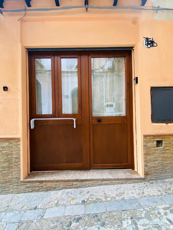 Casa Alice Apartment Чефалу Екстериор снимка